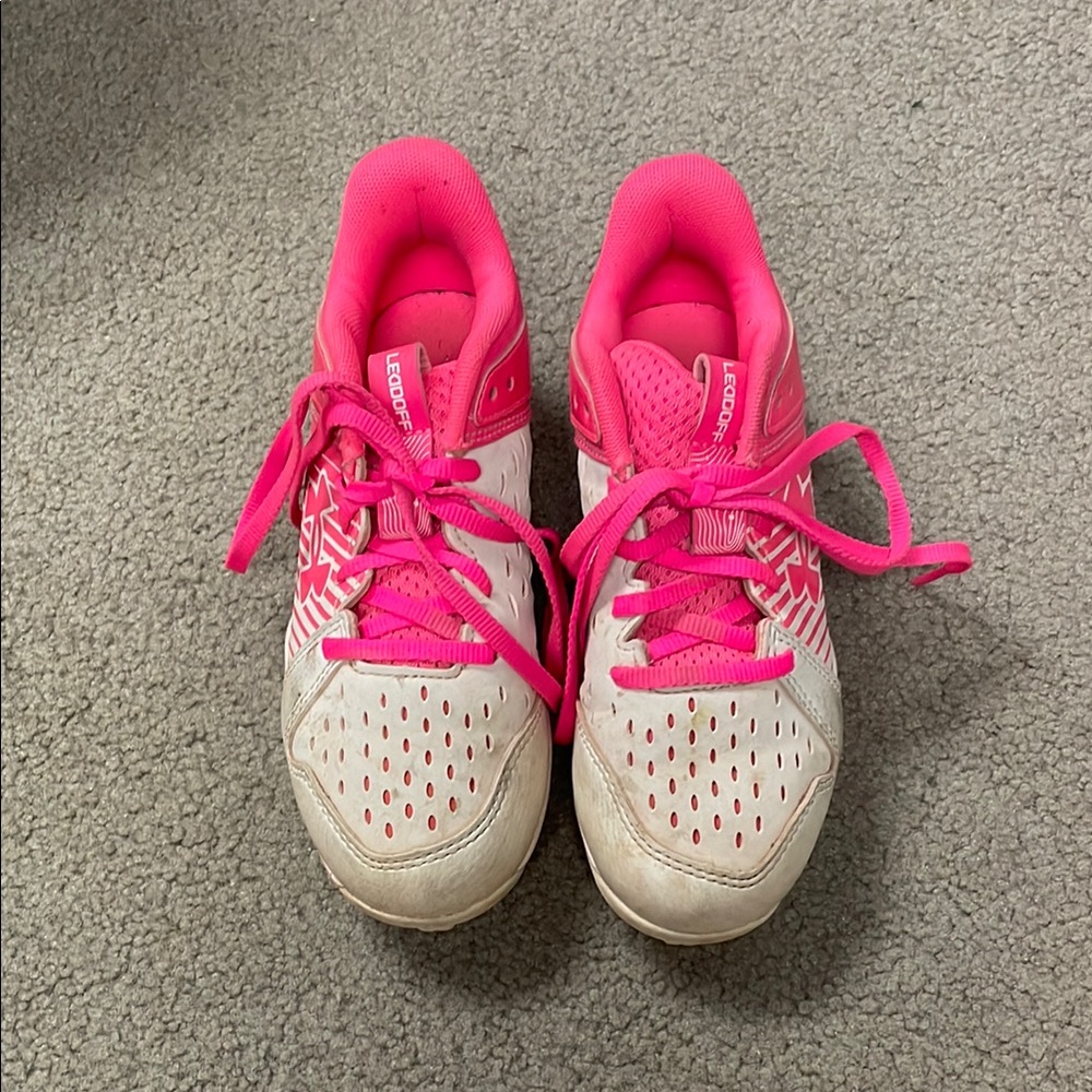 Under Armour Leadoff Youth Low Rubber Molded Baseball Cleats